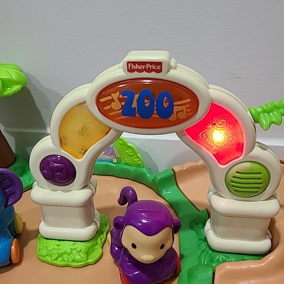 Fisher Price Amazing Animals Spinnin' Around Musical Zoo Playset WORKS - Picture 5 of 14